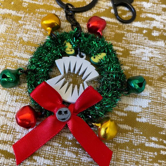 Disney The Nightmare Before Christmas Wreath Figural Keychain - Picture 6 of 9